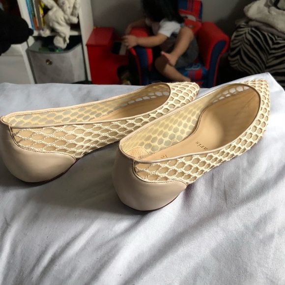 BRAND NEW AUTHENTIC CHRISTIAN LOUBOUTIN FLATS - Picture 3 of 3